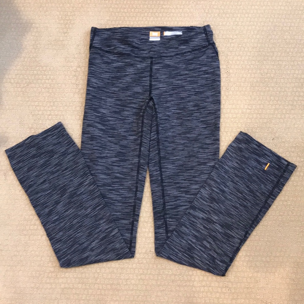 Lucy Lotus Collection Legging Sm.